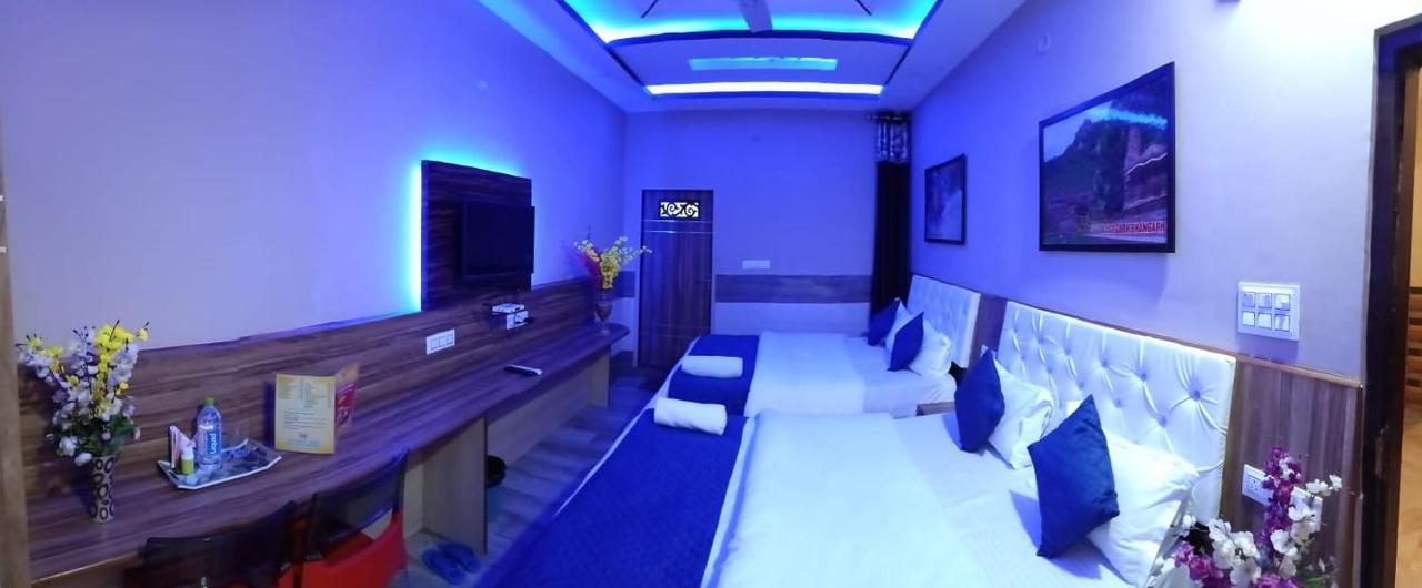 Maan Hotel And Restaurant Алвар Екстериор снимка