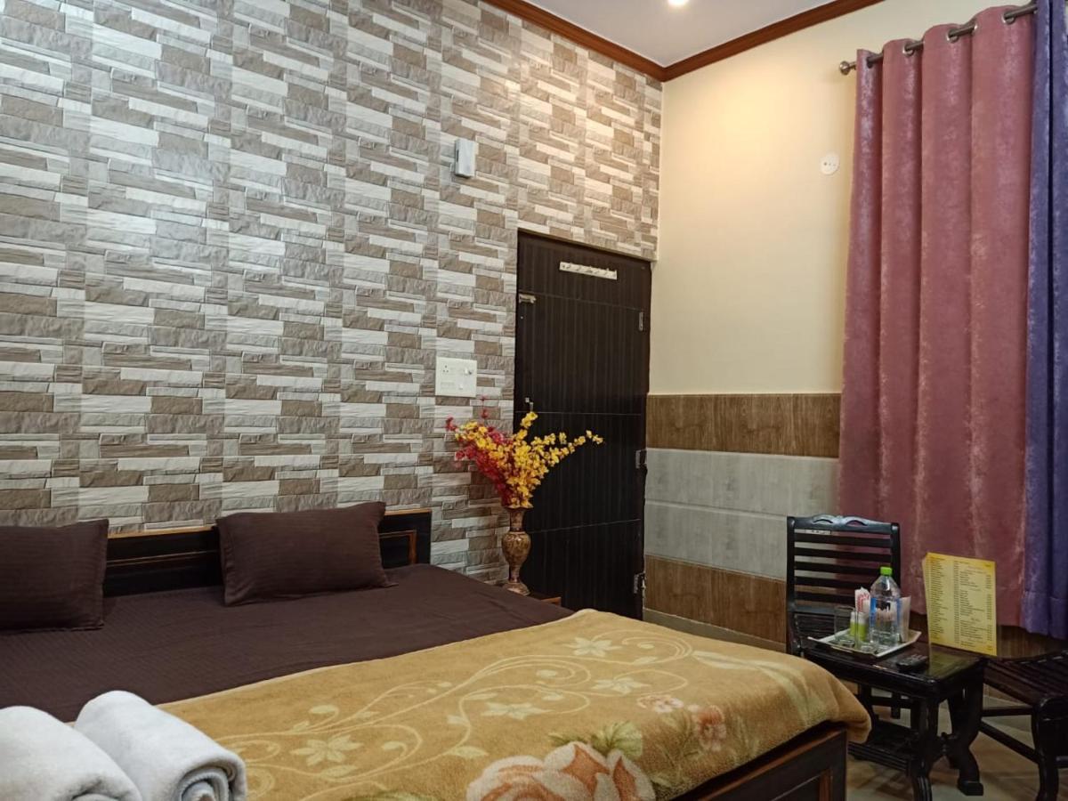 Maan Hotel And Restaurant Алвар Екстериор снимка