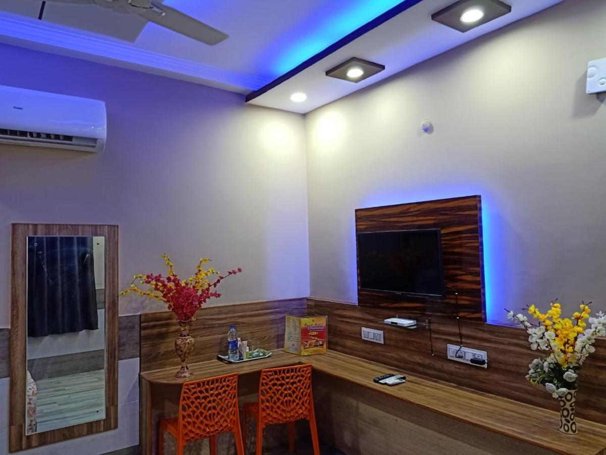 Maan Hotel And Restaurant Алвар Екстериор снимка